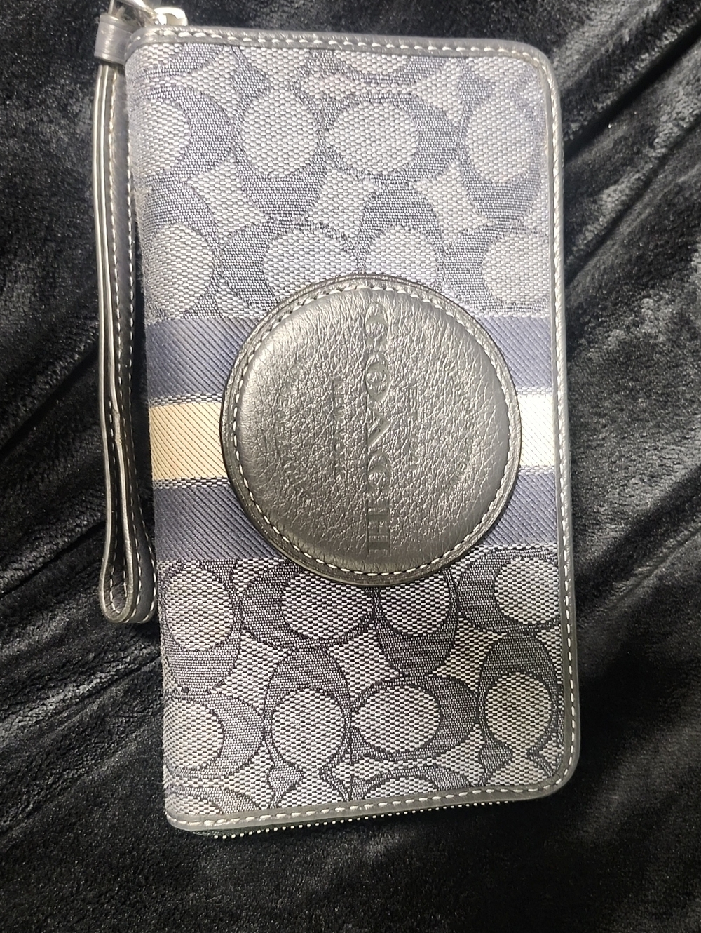 Coach Signature Canvas Wristlet Phone Case In Denim .